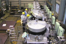 Vulcanizer (Rubber Processing Machine)